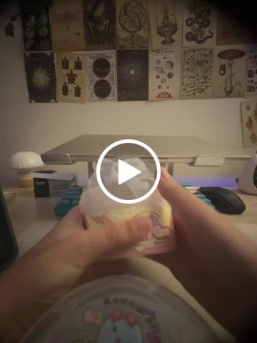 Customer video review of Fluffy Goo Classic Marshmallow Slime