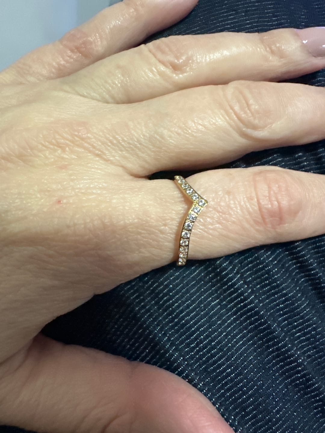Customer photo review of Anel Trinity Zircônia Banhado em Ouro 18K