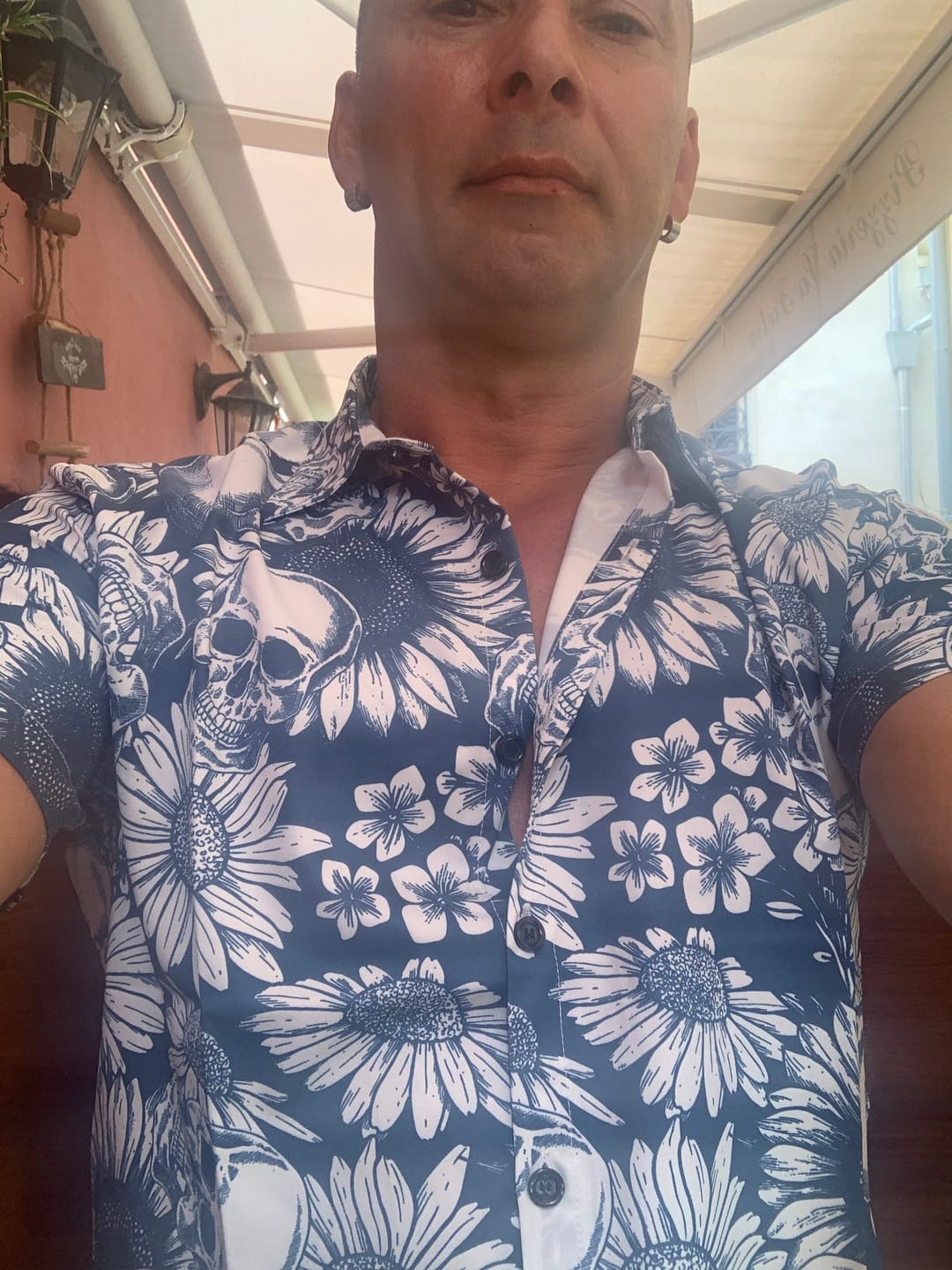 Customer photo review of Herren Hawaiihemd mit Knöpfen Navy Blau