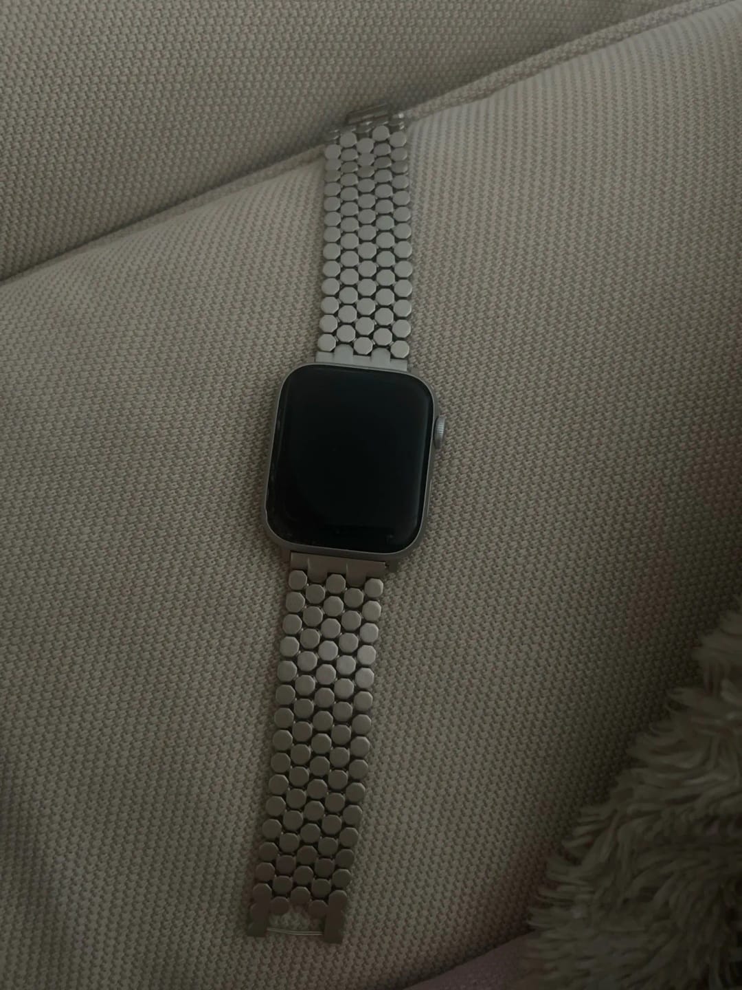 Customer photo review of ElysianSteel Elegance Apple Watch Band