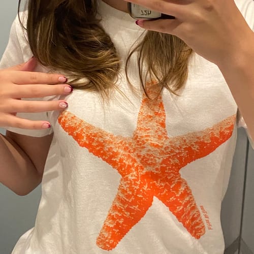 Customer photo review of 'Starfish' classic tee