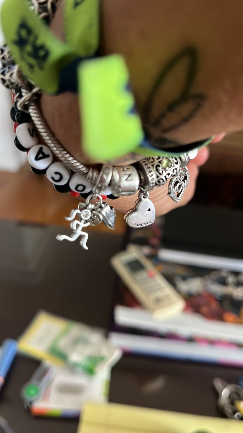 Customer photo review of Charm Run "Pasion Veloz"