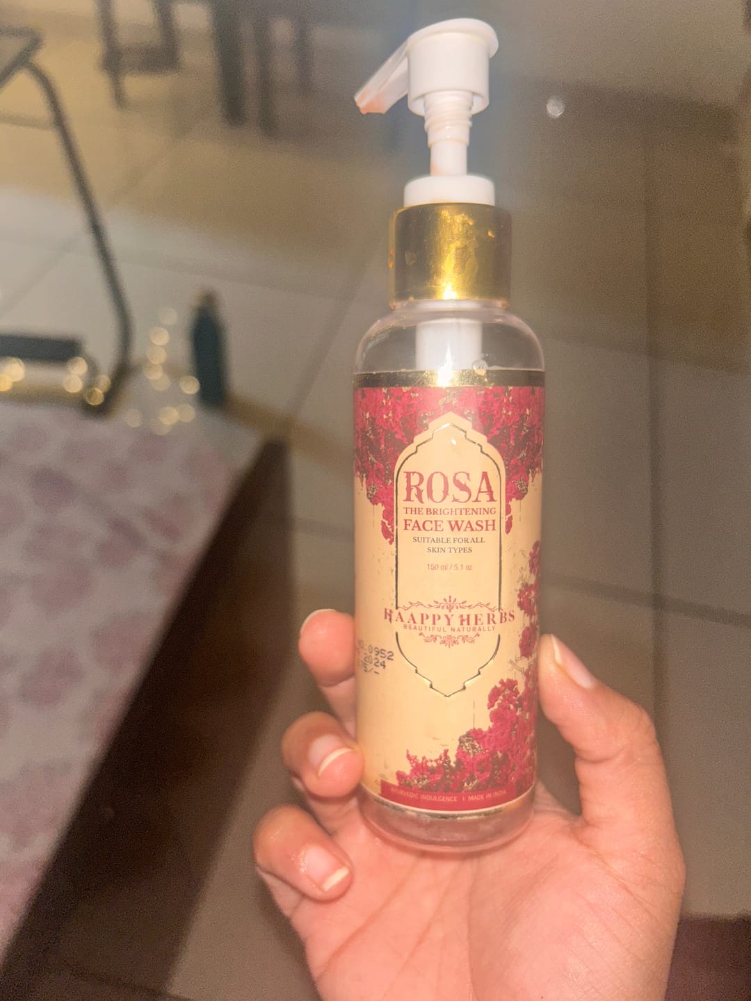 Customer photo review of Rosa The Brightening Facewash