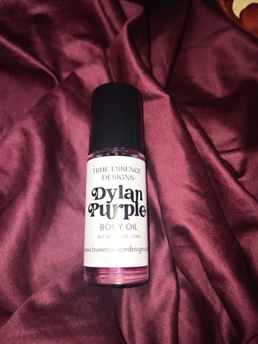 Customer photo review of VERS778 Dylan Purple Body Oil  - Women