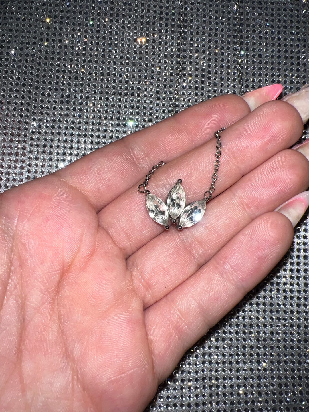 Customer photo review of Lotus Halskette | 18K vergoldet