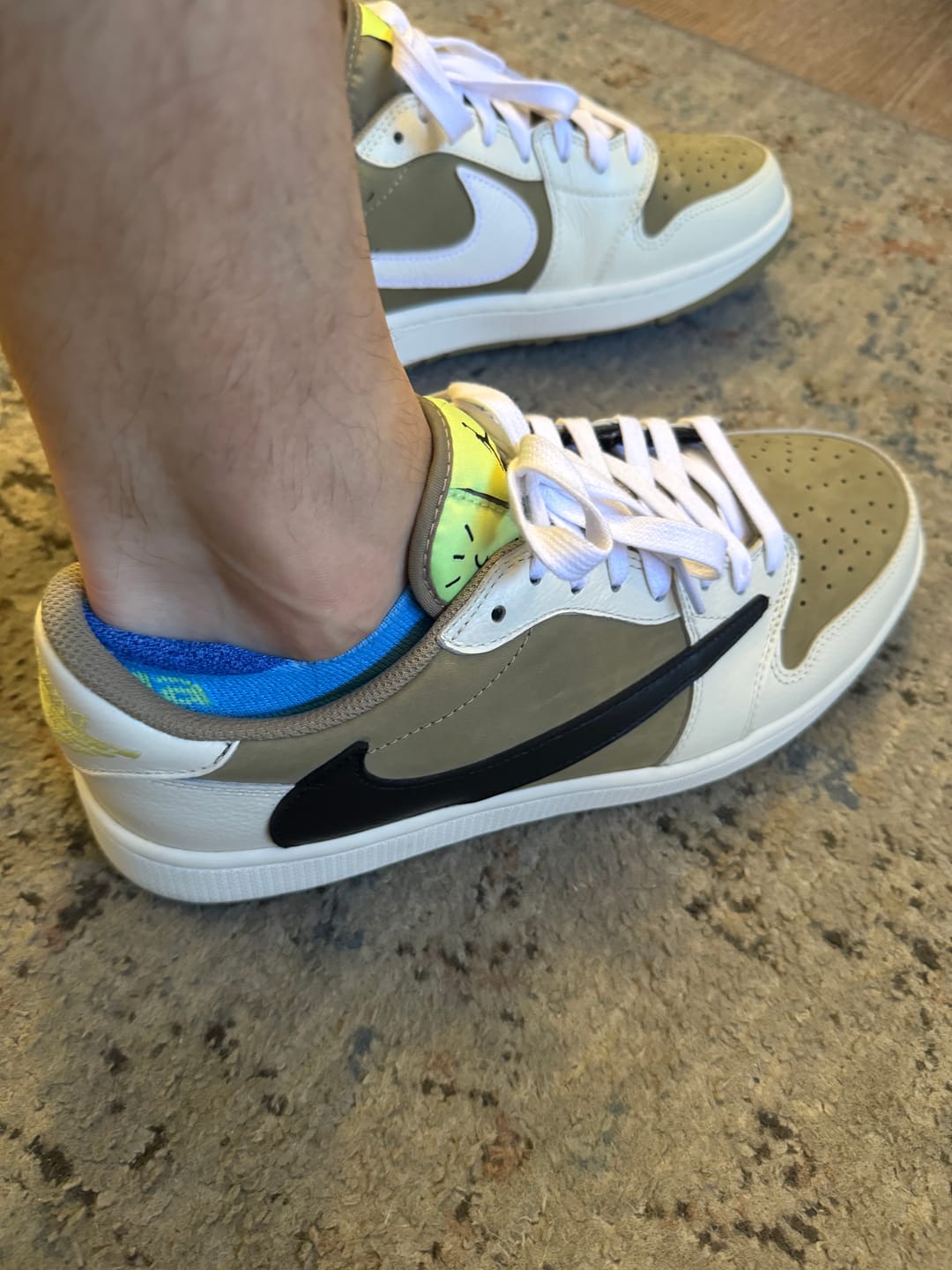 Joseph F. review of Travis Scott x AJ1 Low 'Golf'