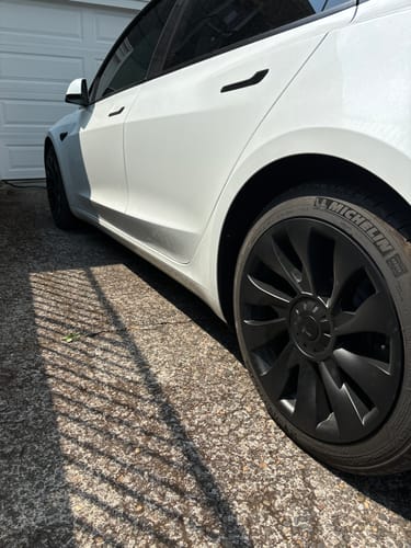 Customer photo review of TESPLUS 18'' Überturbine Style Wheel Cover for Model 3
