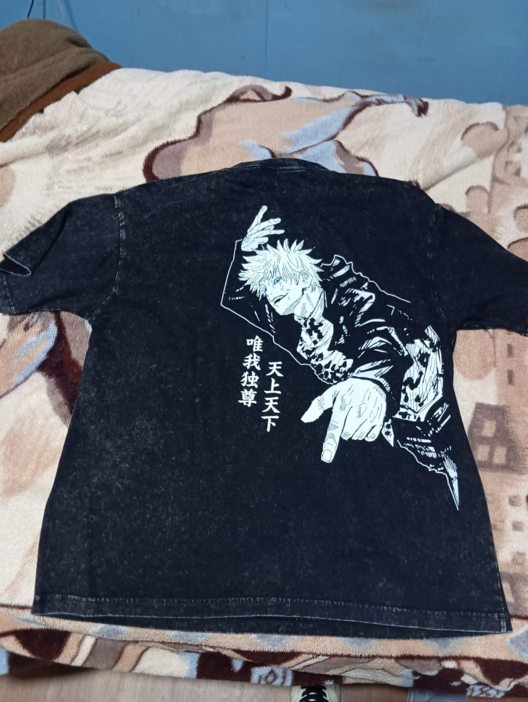Customer photo review of Camisa Satoru Gojo ACID WASH - Jujutsu Kaisen