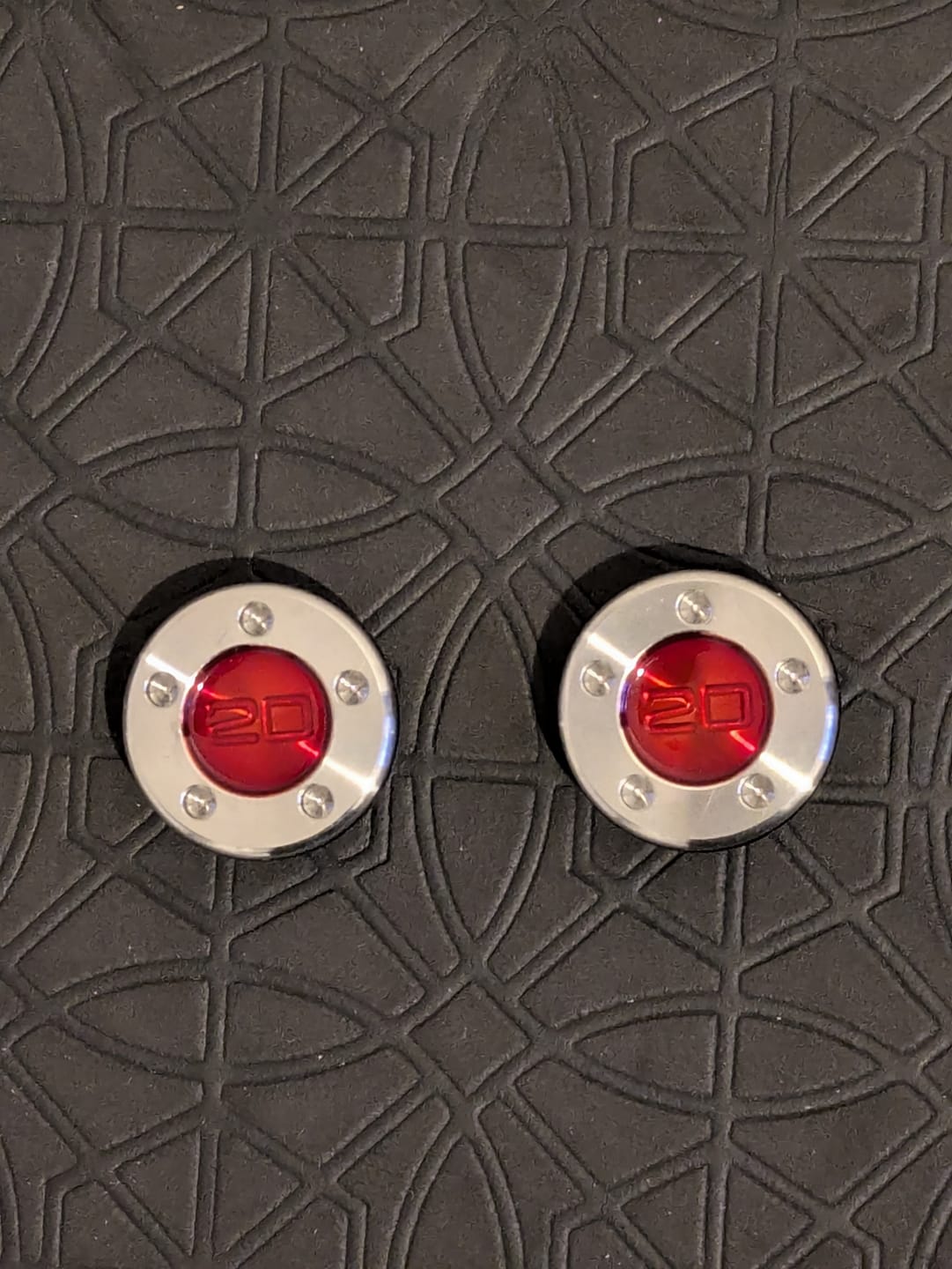 Customer photo review of Red Head Weights Compatible With Scotty Cameron Large Thread Putters