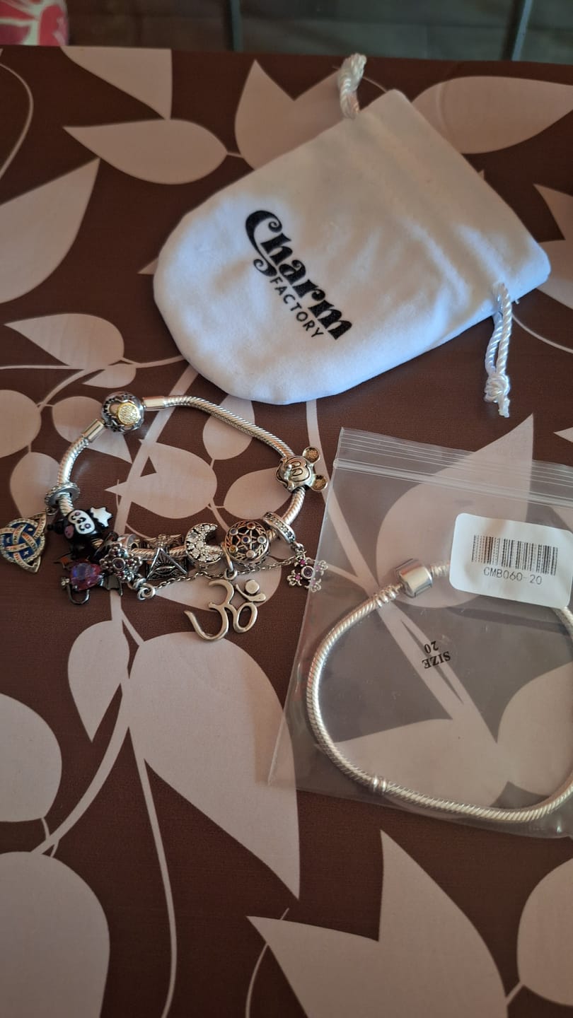 Customer photo review of Charm Nudo Celta de Astrologia