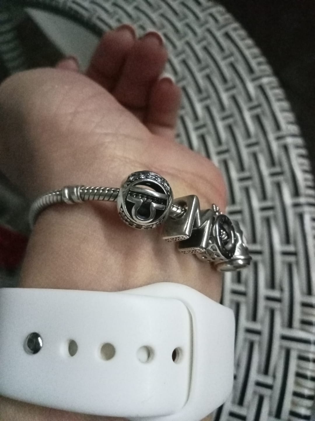 Customer photo review of Charm Horoscopo Diamantado