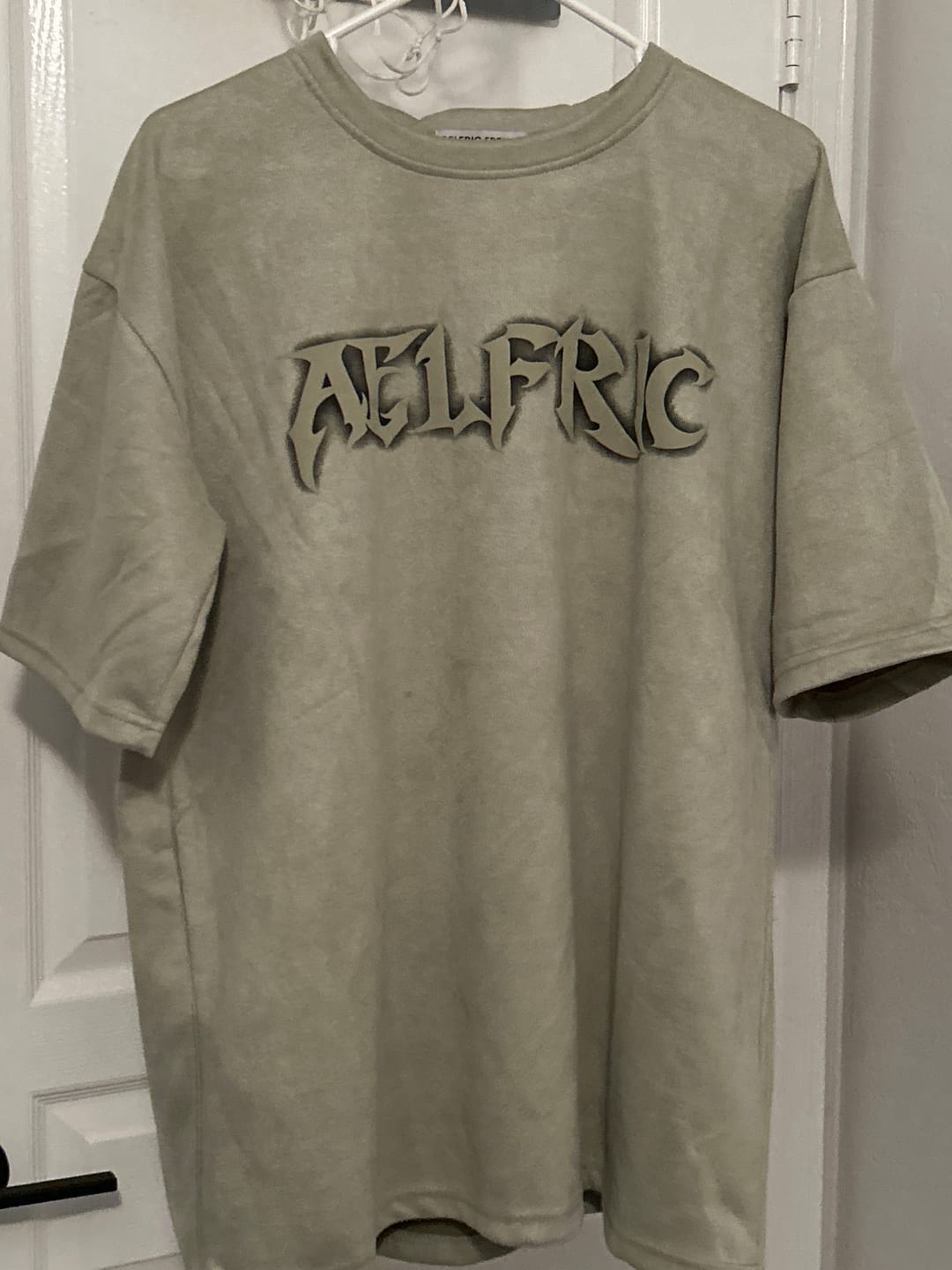 Customer photo review of Special Gift $11.11 Mystery Box 【1 Piece Mystery Tee/Shirt】