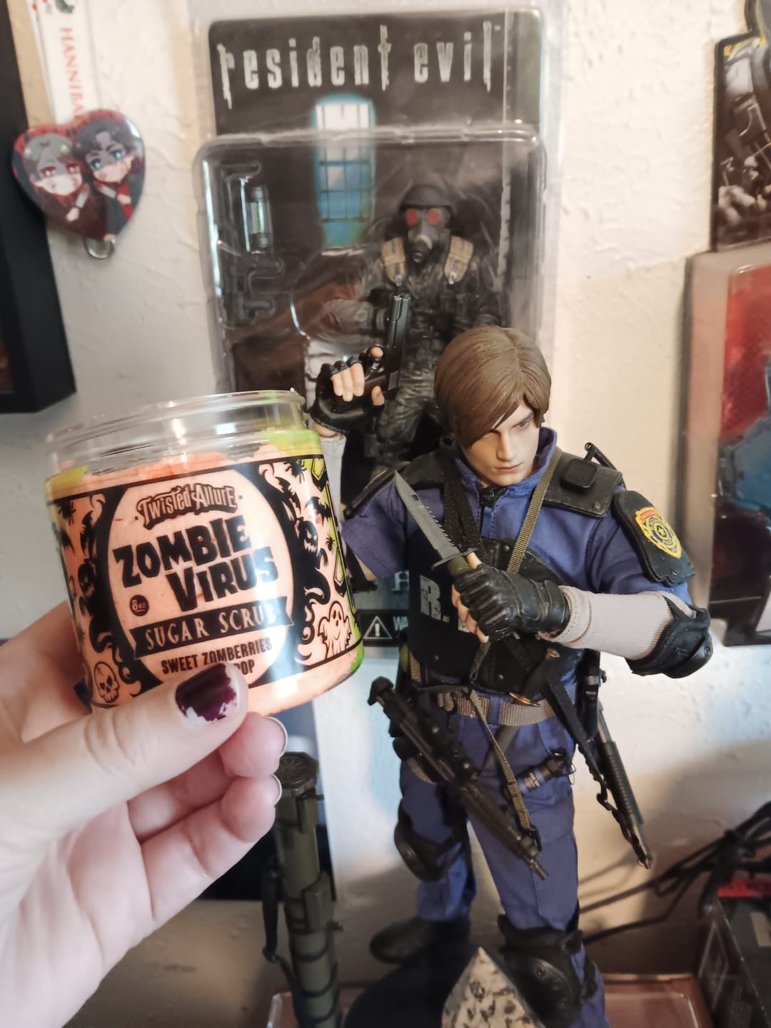 Customer photo review of Zombie Virus Sugar Scrub ( Zomberries & Fizzy Pop)