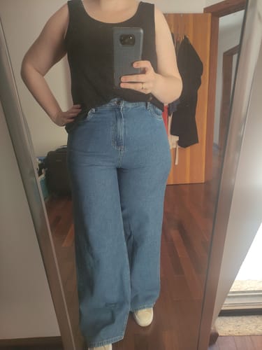 Carolina S. review of Calça Jeans Wide Leg Buriti Azul Médio image 1 out of 1