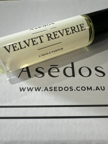 Customer photo review of VELVET REVERIE PERFUME OIL
