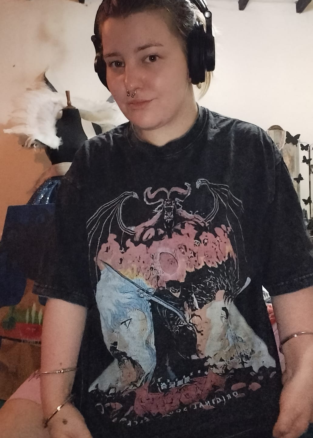 Customer photo review of 1997 OS VINYL COVER VINTAGE TEE
