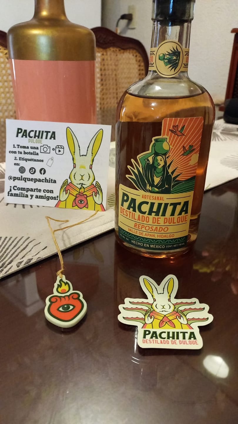 Customer photo review of Destilado de Pulque Reposado 37°Alc 750 mL