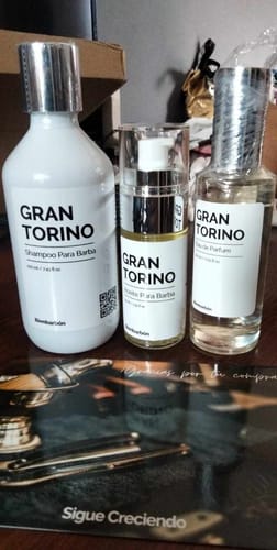 Customer photo review of Aceite y Shampoo Para Barba + Eau De Parfum · Paquete De 3 Piezas