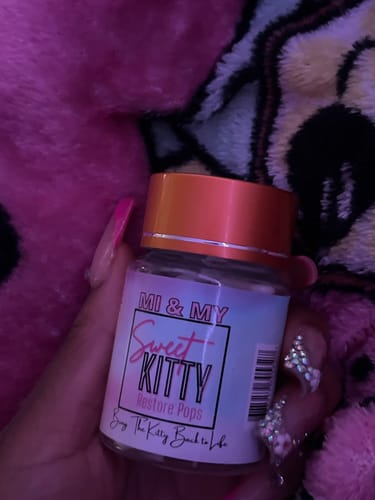 Customer photo review of Sweet Kitty Restore Pops