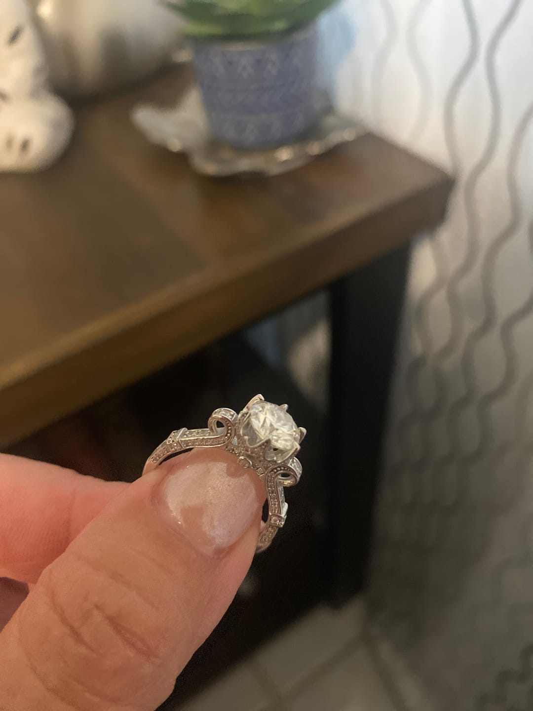Customer photo review of S925 Moissanite 1.0~2.0 Carat Engagement Ring Promise Ring For Women