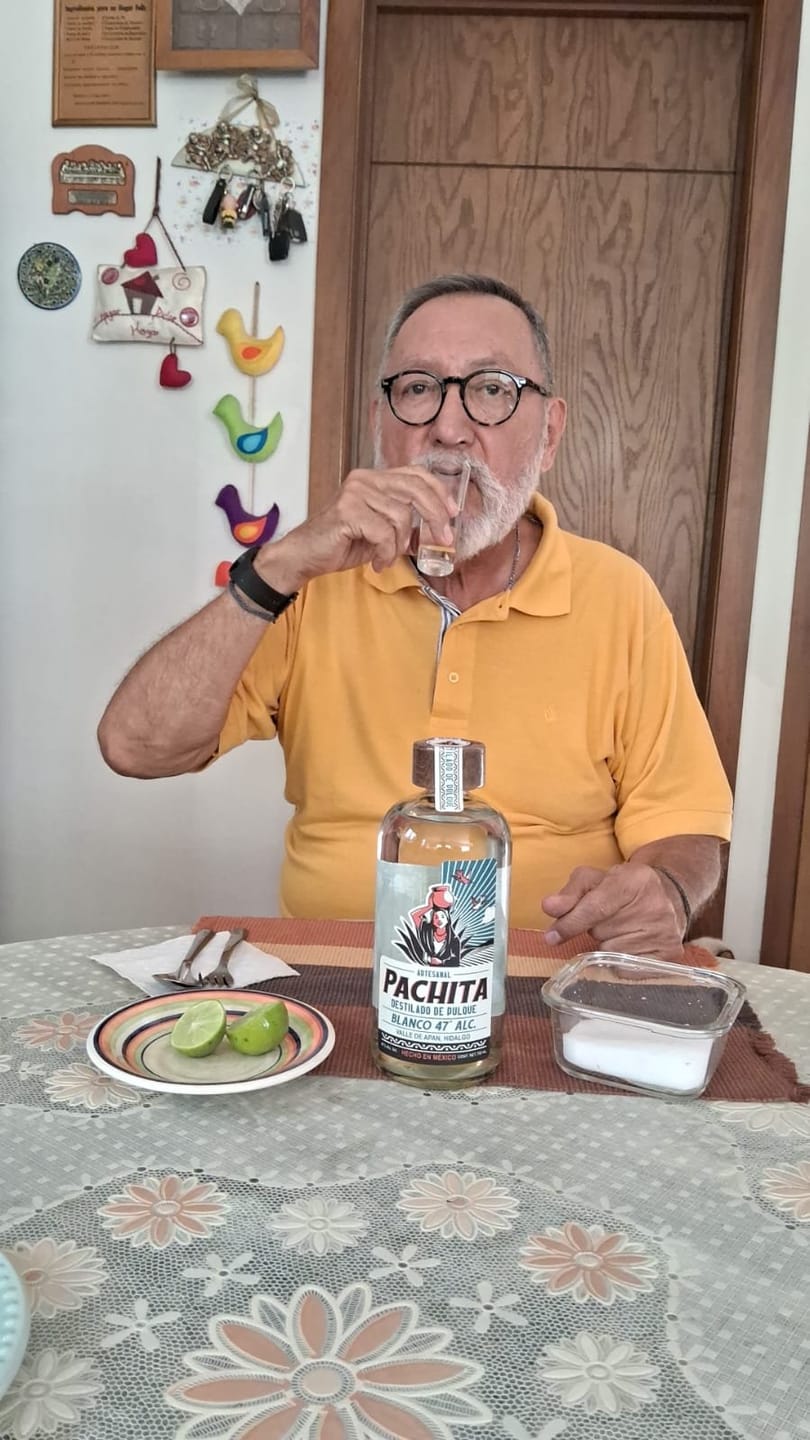 Customer photo review of Destilado de Pulque Blanco 47º Alc 750 mL