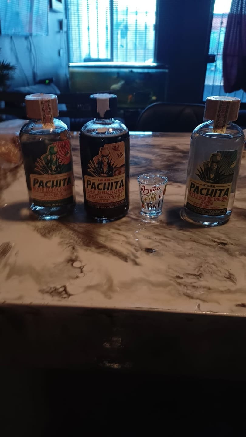 Customer photo review of Licor de Destilado de Pulque Macerado con Café 750 mL