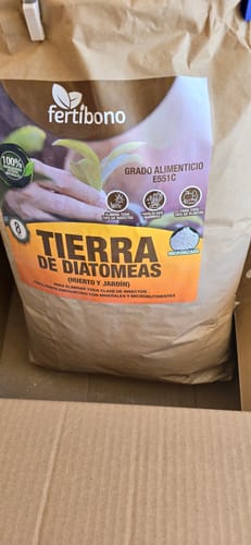 Customer photo review of Fertibono Tierra Diatomeas, 8kg, Ultra Micronizada, Sin Impurezas, Ideal para Pulverizadores, Ecológica, Seguro para Mascotas y Uso Alimentario