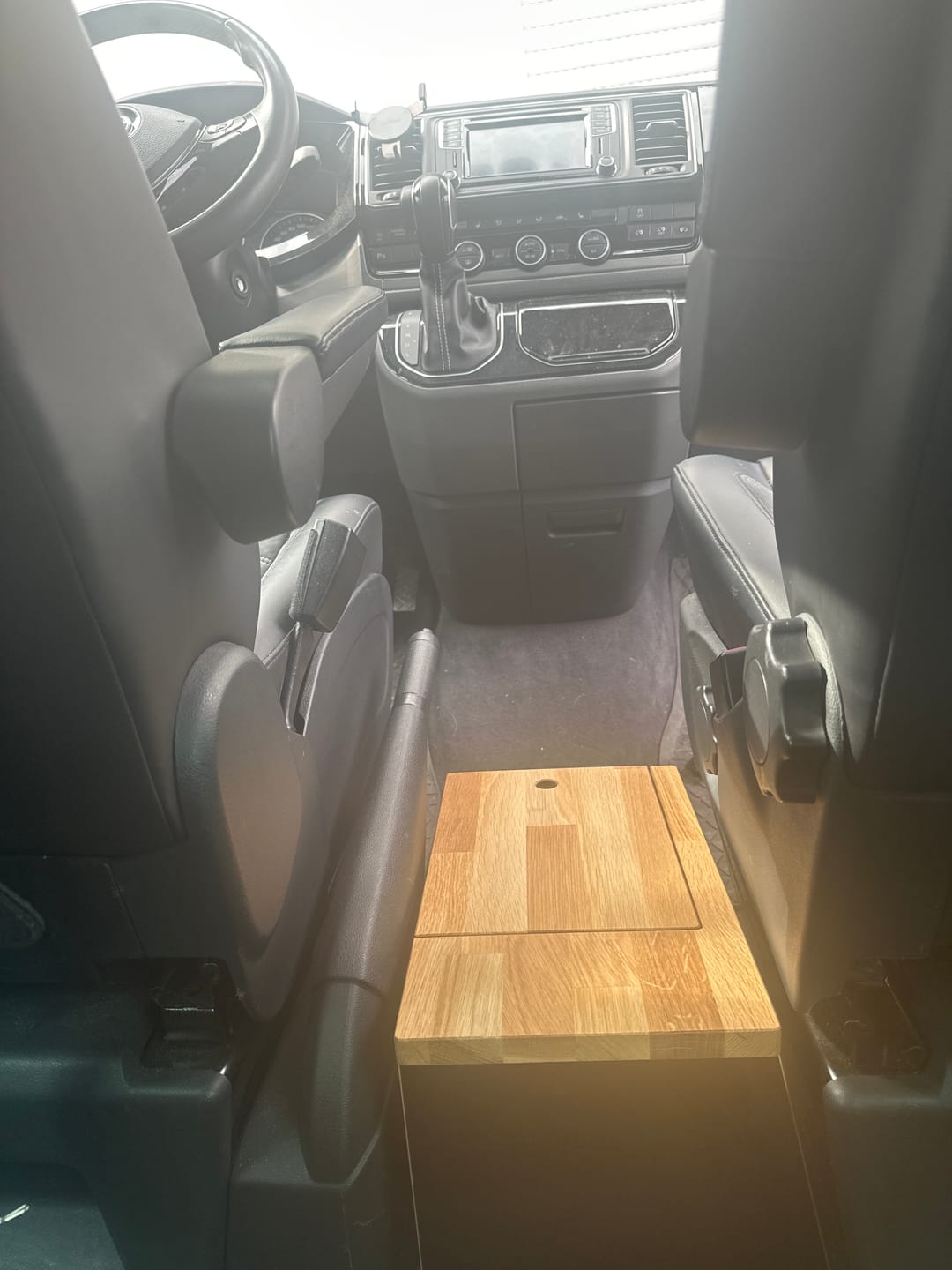 Customer photo review of MobyCube - Organizer / Staukiste mit Getränkehaltern für VW T5-T6.1