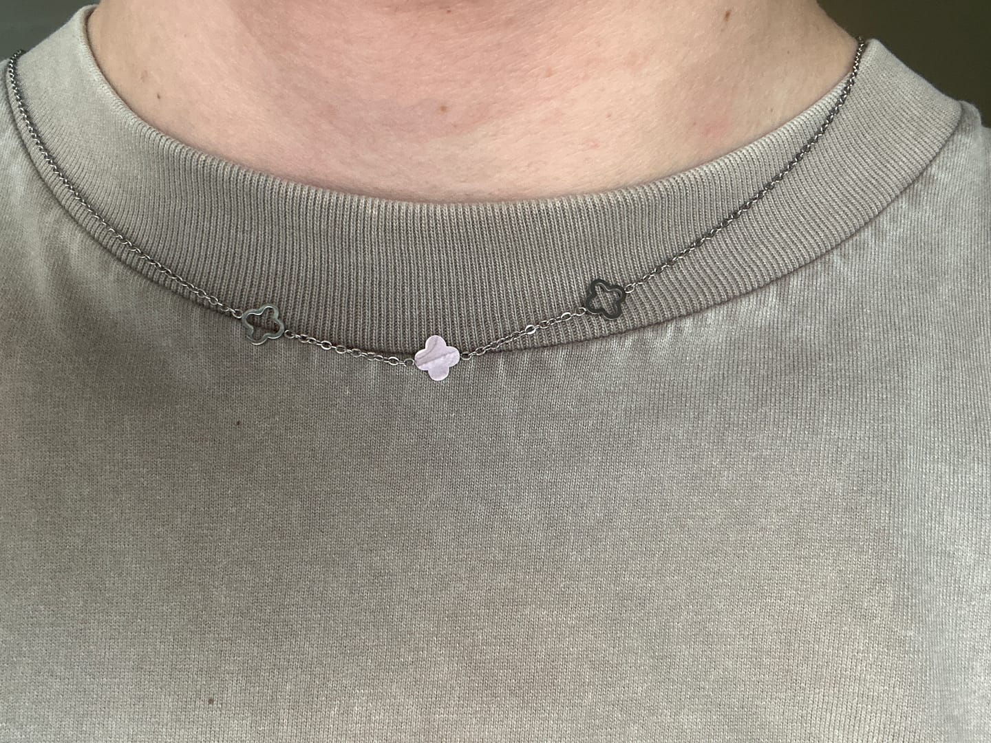 Customer photo review of Clover Kette | 18K vergoldet