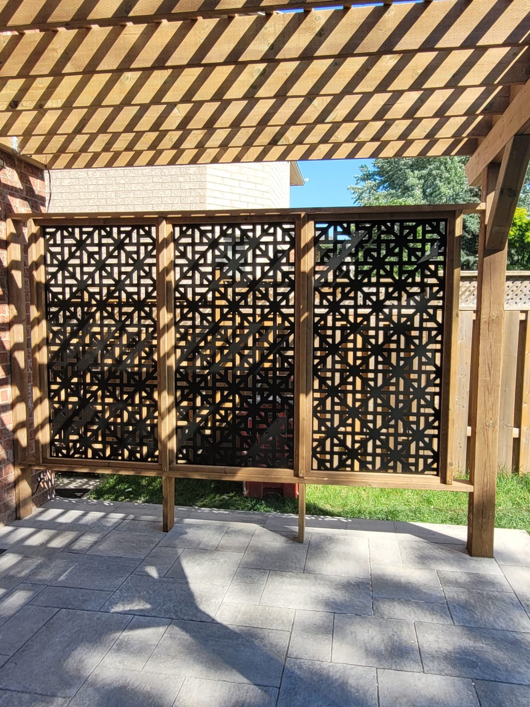 Customer photo review of Privacy Screen (Moderna)