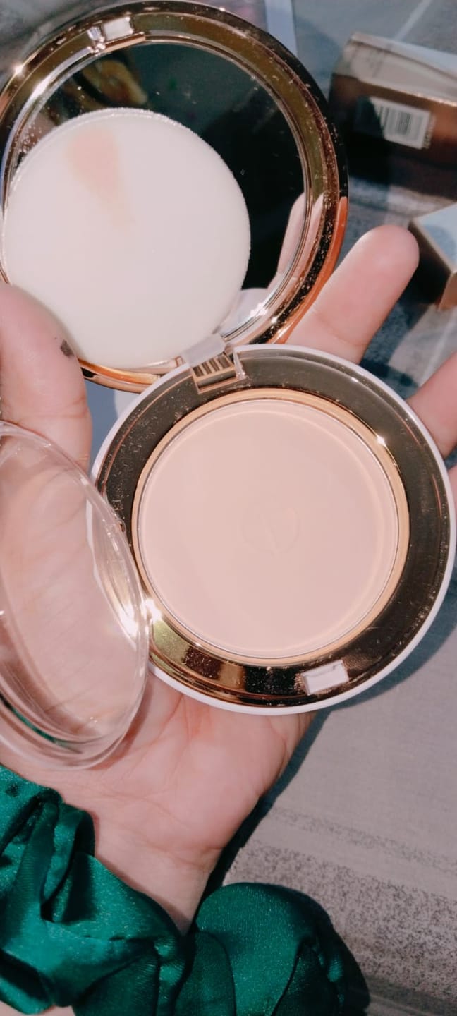 Customer photo review of O.TWO.O SILKY AND MOISTURIZING SETTING POWDER