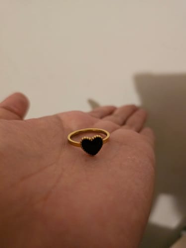 Customer photo review of Anillo Corazón Negro
