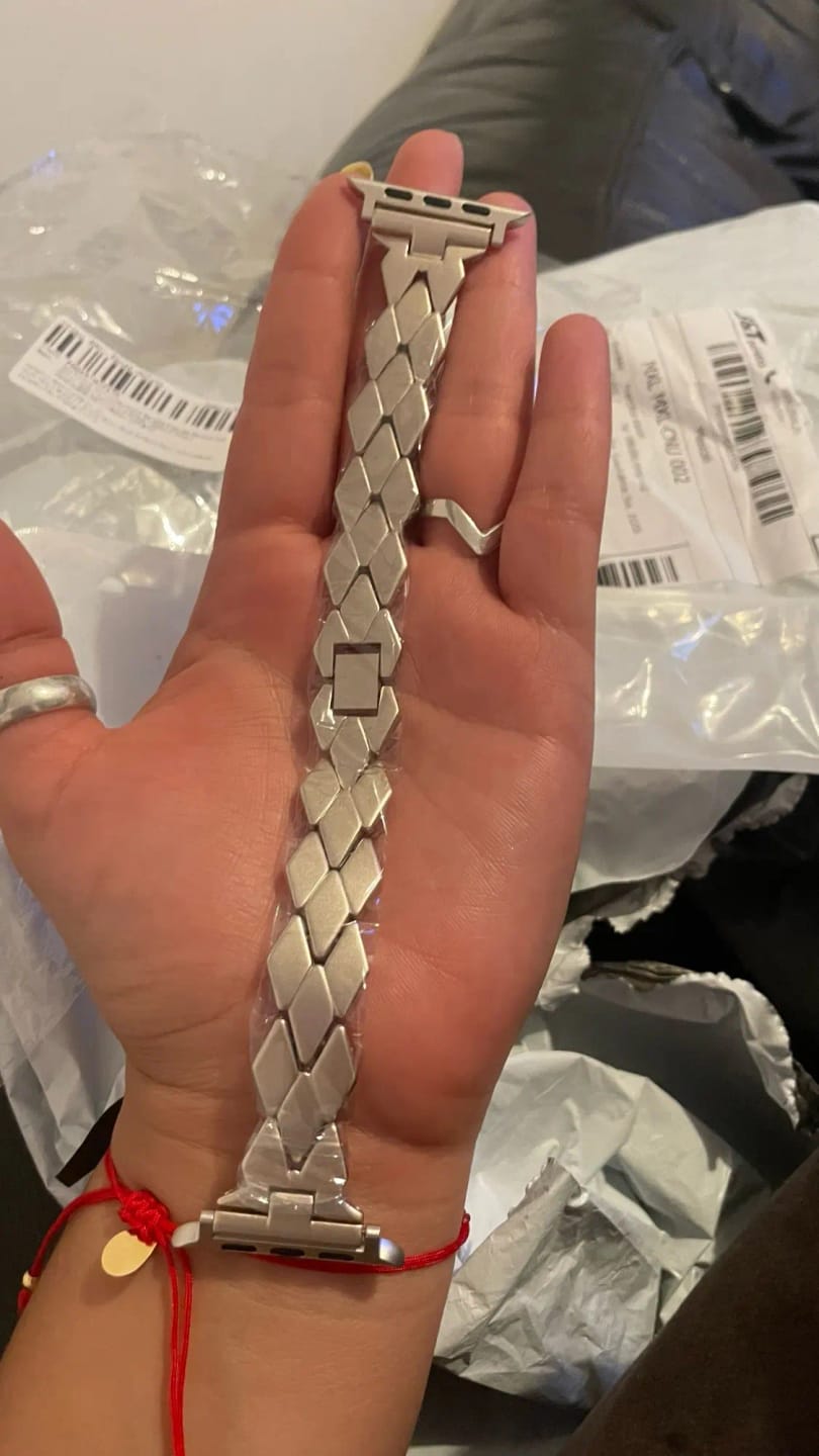 Customer photo review of Apple Watch Stainless Steel Band - Sleek Luxury Strap
