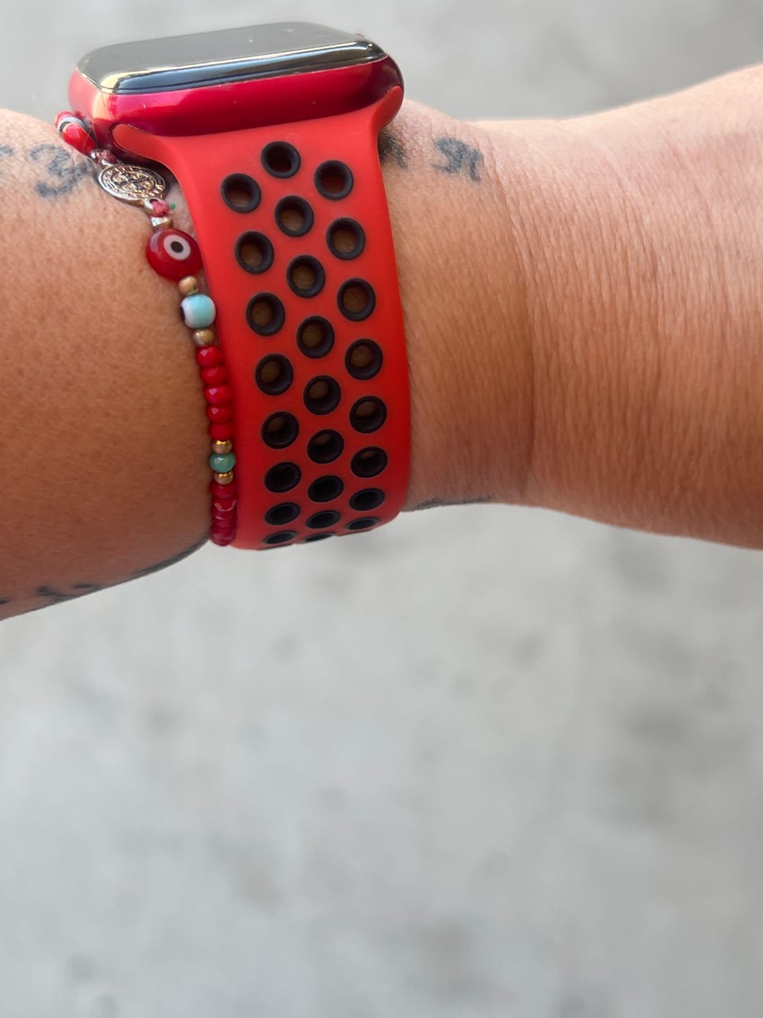 Customer photo review of Apple Band Silicone Sport - Red-Black