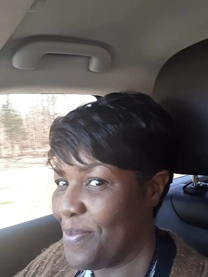 Customer photo review of Luvwin Classic Pixie Cut Style Wig With Layered Bangs For Black Women