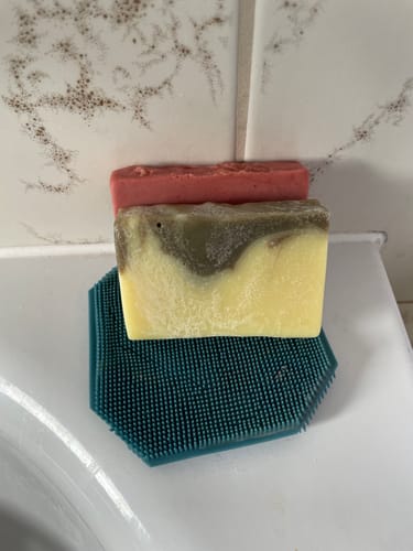 Customer photo review of 15% Herbal-Love Haarseife (Haarwachstum & Haarglanz)