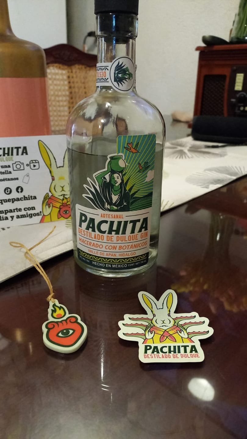 Customer photo review of Destilado de Pulque Gin 37º Macerado con Botánicos 750 mL