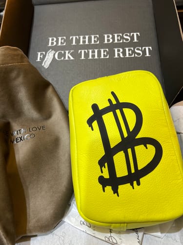 Customer photo review of Balandra Graffiti Amarillo Neón 3D