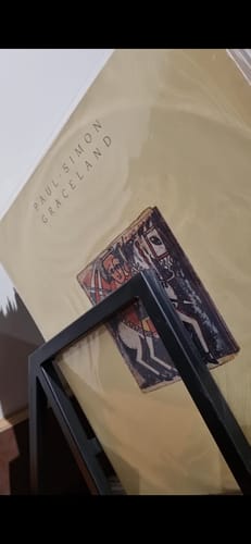 Customer photo review of Porta Vinilo Dos Niveles | LUXE METAL BLACK