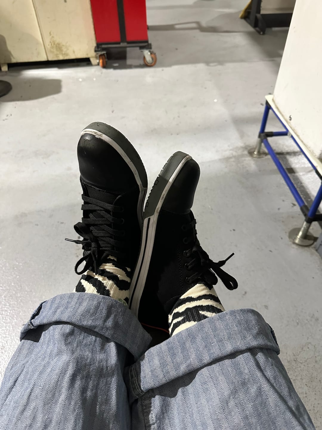 Customer photo review of Women's Solstice Composite Toe Sneakers, Black (SD)