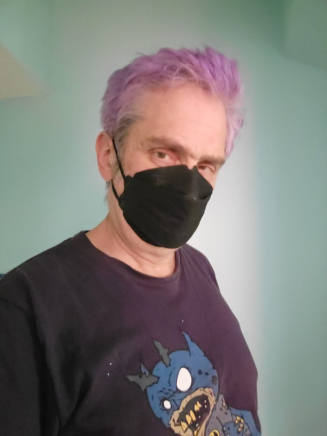 Customer photo review of Big & Tall (Large) KN95 Respirator Face Mask Individually Sealed (Extended Earloops)