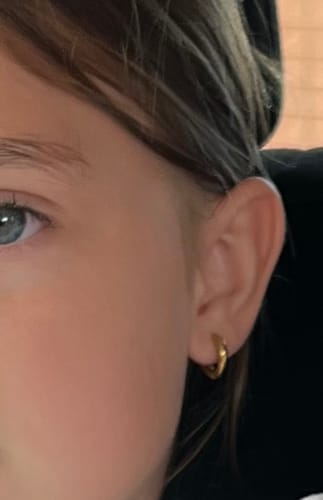 Customer photo review of Gold Huggies