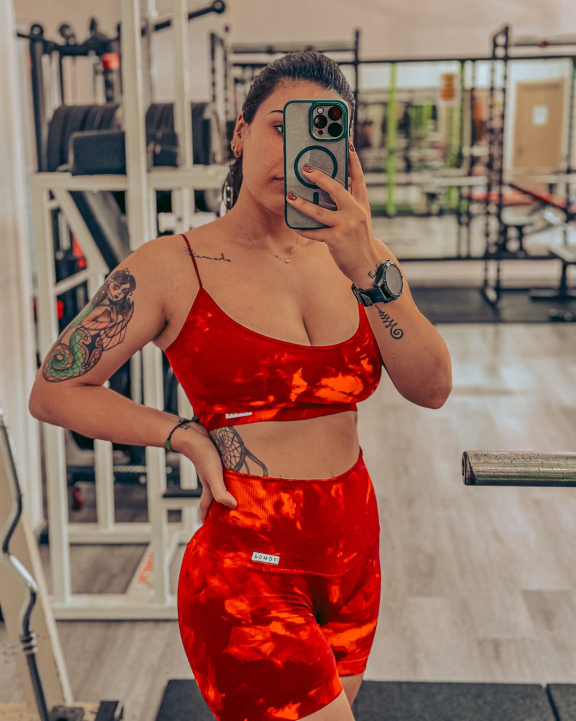 Customer photo review of Shorts Maltinto Rosso Inferno