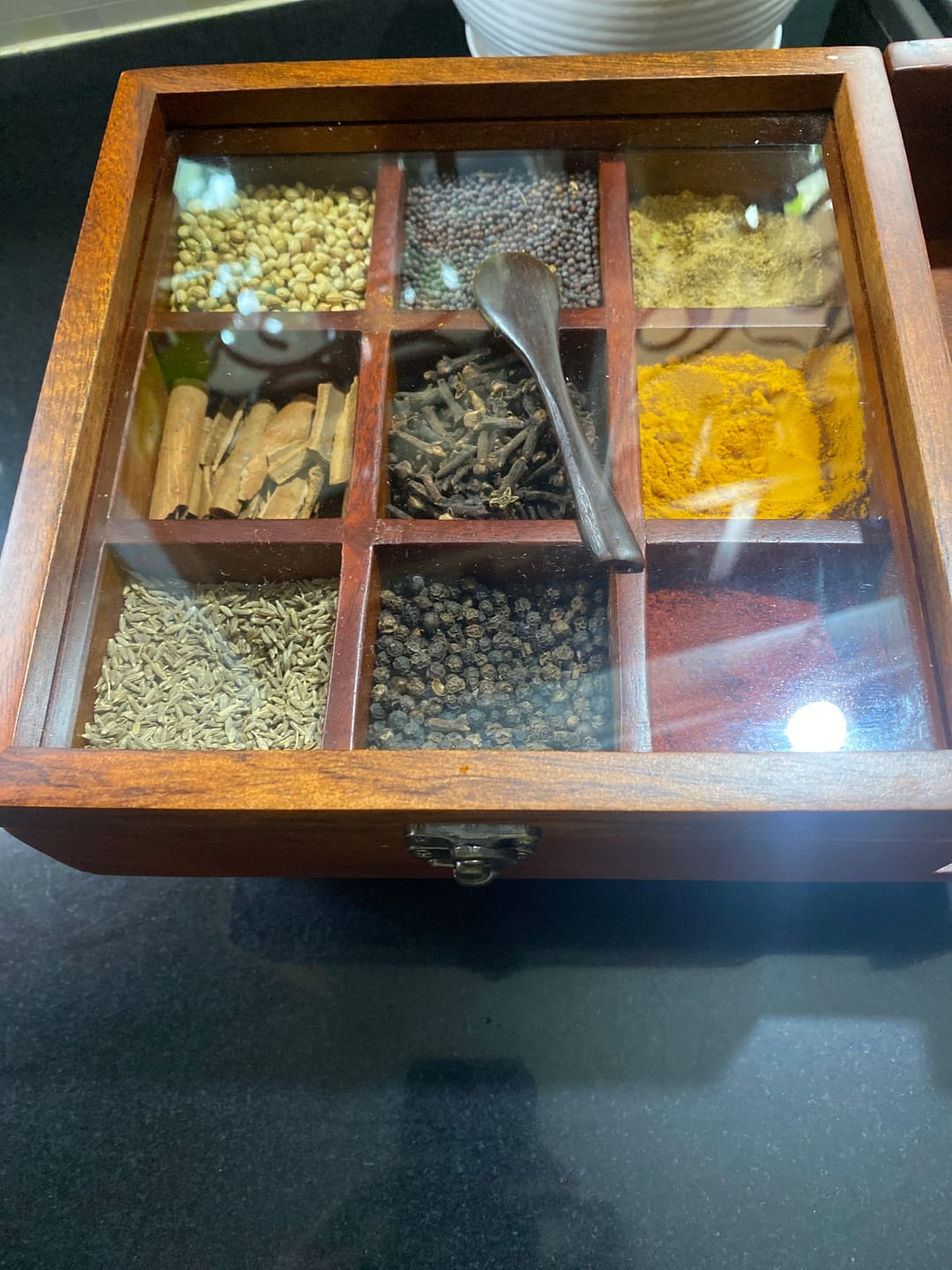 Customer photo review of Legged Spice Box