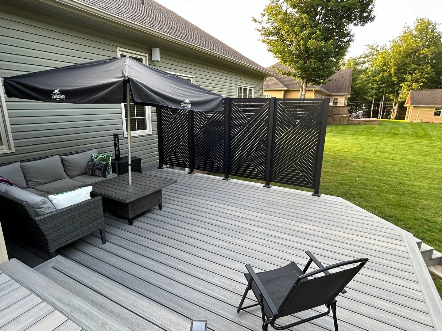 Customer photo review of Privacy Screen (Hexx)
