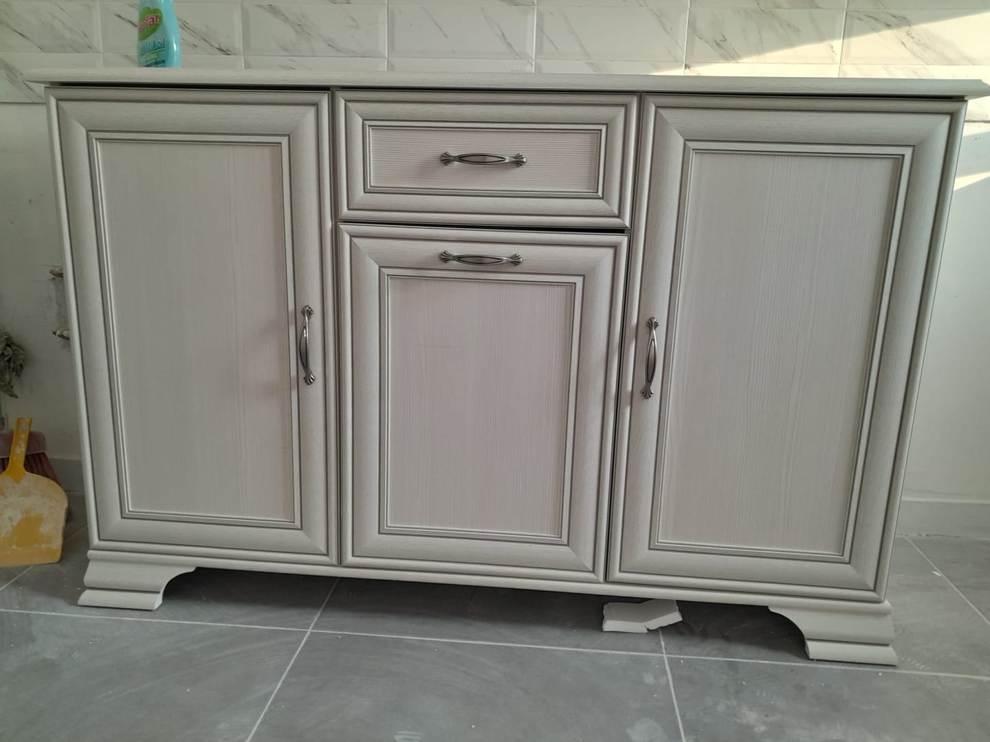 Customer photo review of Comoda Tiffany, alb vintage, PAL/MDF, 139x37x90 cm