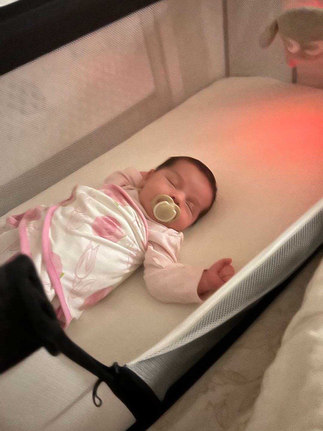 Customer photo review of ewan Deluxe | baby shushing sleep sheep | beige
