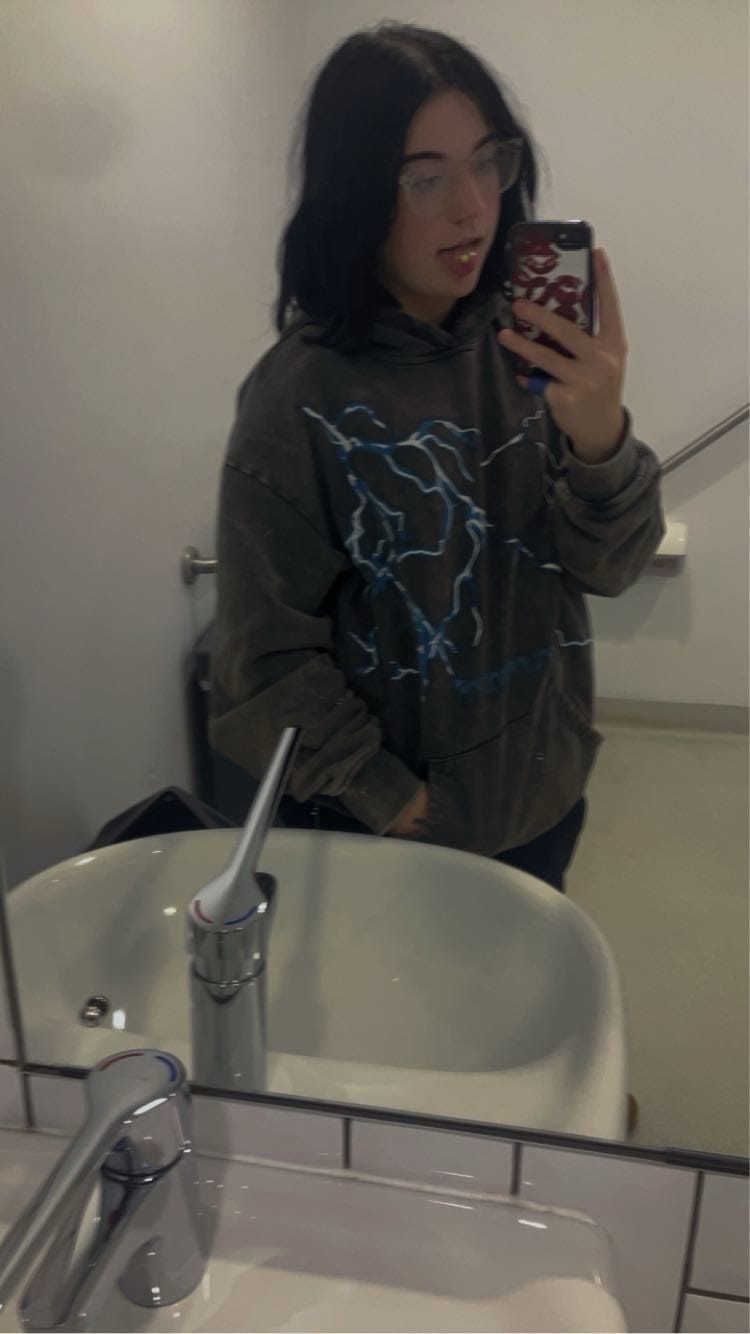 Customer photo review of Aelfric Eden Lightning Graphic Hoodie
