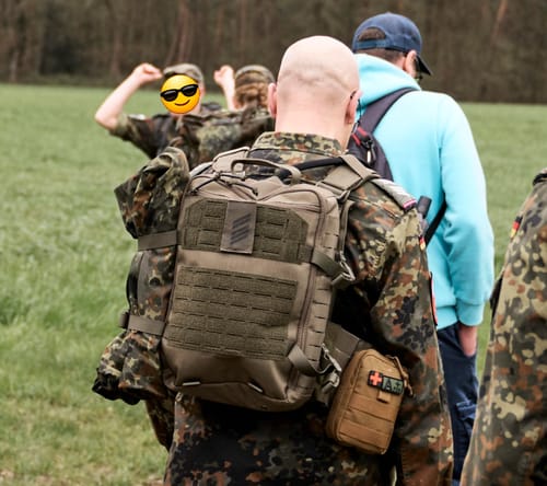 Customer photo review of SHIELD Germany BRAVO 21L Rucksack CLICK-Modul Steingrau-Oliv