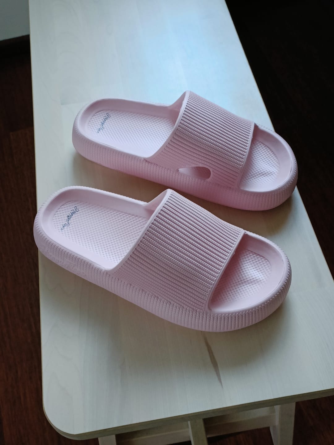 Customer photo review of HappyFlops Original